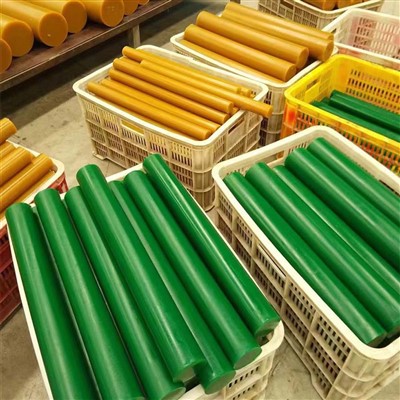 Prépolymère de polyuréthane à base de polyester durci avec MOCA et TMP